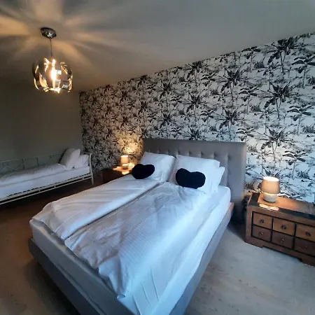 Dock 23 Apartment *